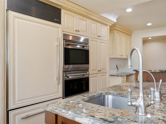 61400 Romeo Plank Road, Ray, MI 48096