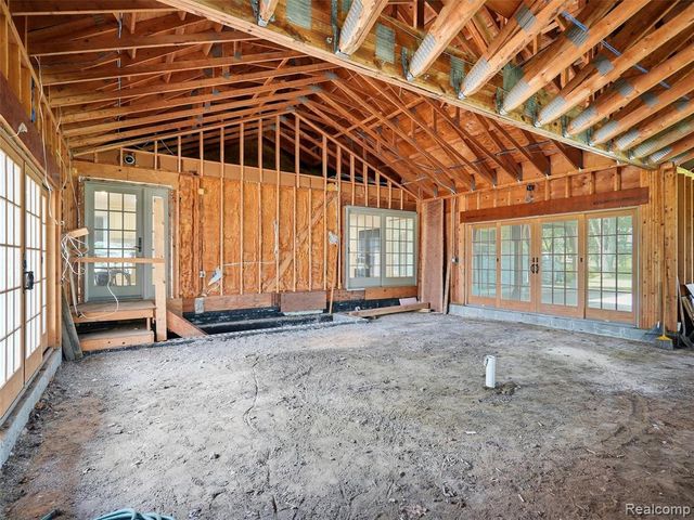 61400 Romeo Plank Road, Ray, MI 48096
