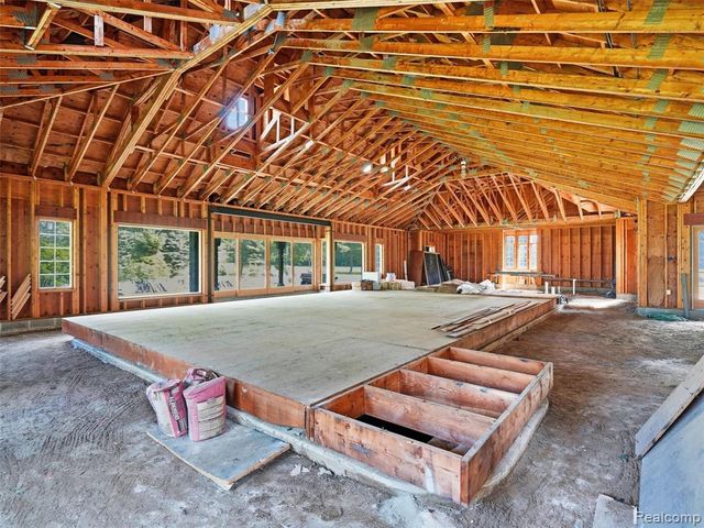 61400 Romeo Plank Road, Ray, MI 48096