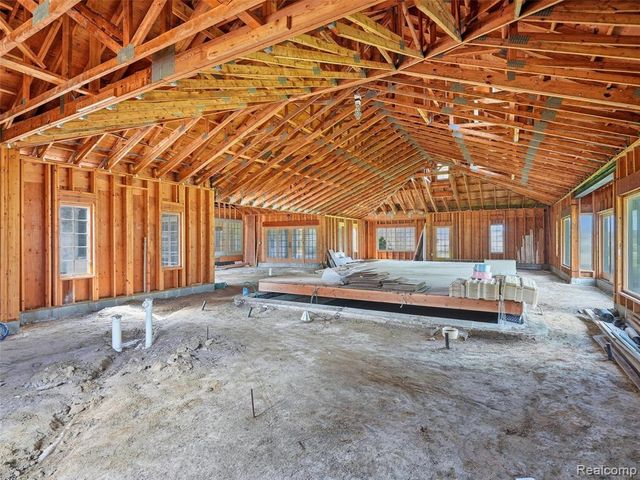 61400 Romeo Plank Road, Ray, MI 48096