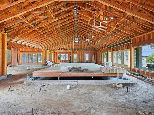 61400 Romeo Plank Road, Ray, MI 48096
