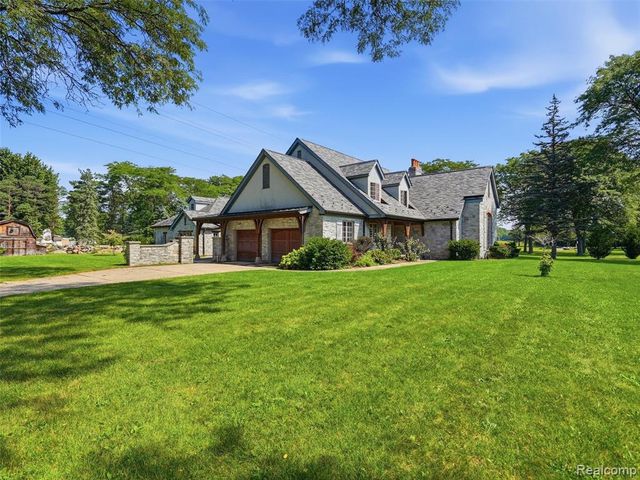 61400 Romeo Plank Road, Ray, MI 48096