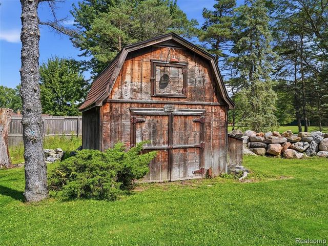 61400 Romeo Plank Road, Ray, MI 48096