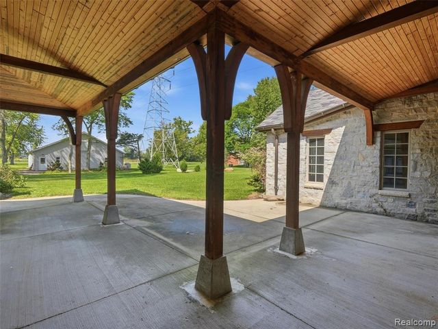 61400 Romeo Plank Road, Ray, MI 48096
