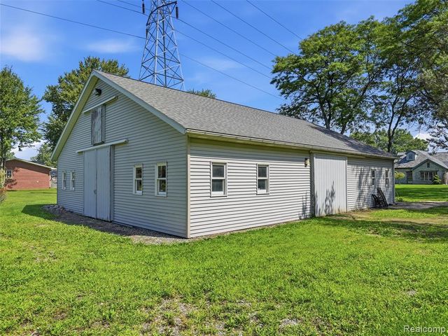 61400 Romeo Plank Road, Ray, MI 48096