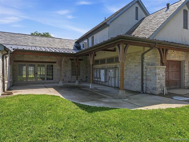 61400 Romeo Plank Road, Ray, MI 48096
