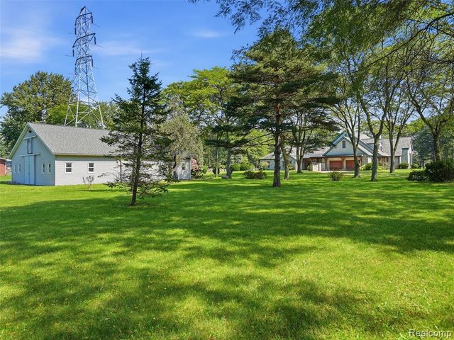 61400 Romeo Plank Road, Ray, MI 48096