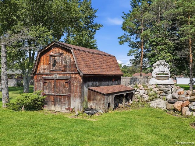 61400 Romeo Plank Road, Ray, MI 48096
