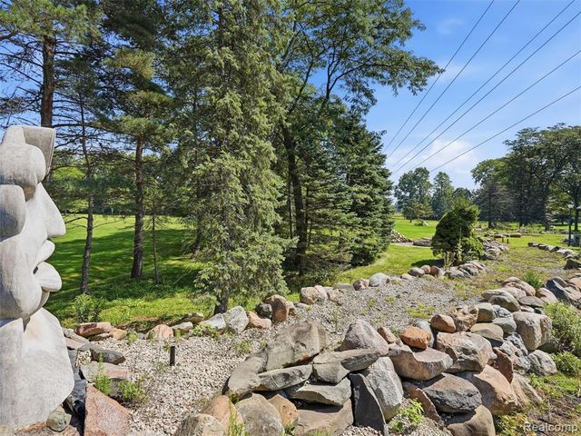 61400 Romeo Plank Road, Ray, MI 48096