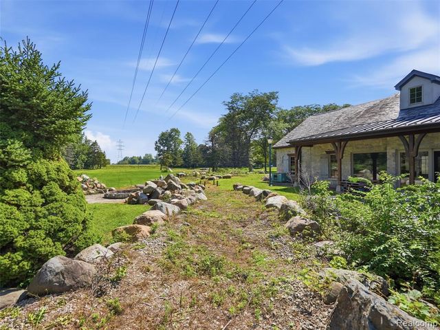 61400 Romeo Plank Road, Ray, MI 48096