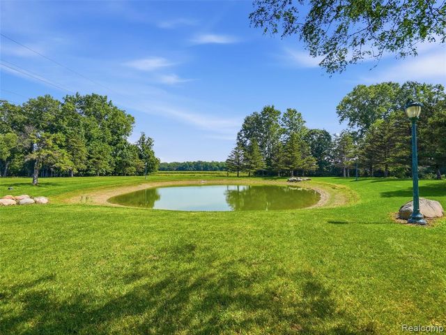 61400 Romeo Plank Road, Ray, MI 48096