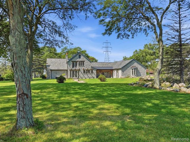 61400 Romeo Plank Road, Ray, MI 48096
