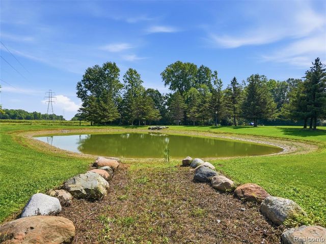 61400 Romeo Plank Road, Ray, MI 48096