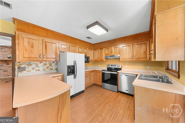 802 Maple Drive, Statesboro, GA 30461