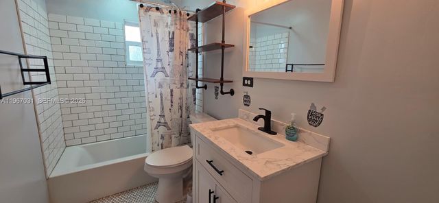 5900 Atlanta St, Hollywood, FL 33021