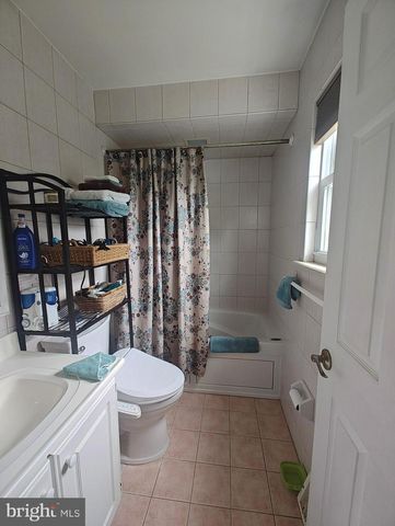 1549 BARNSWALLOW DR, Bensalem, PA 19020