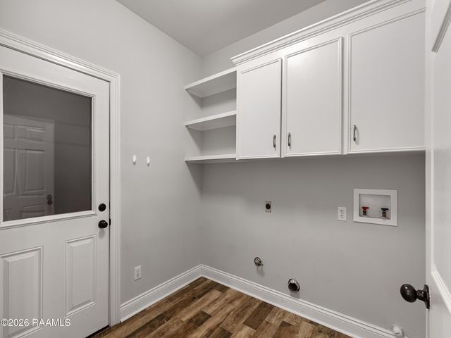 100 Bull Run Circle, Broussard, LA 70518