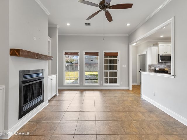 100 Bull Run Circle, Broussard, LA 70518