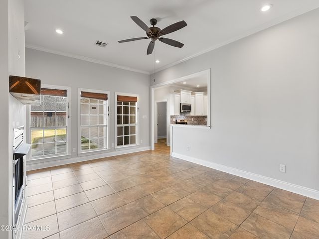 100 Bull Run Circle, Broussard, LA 70518