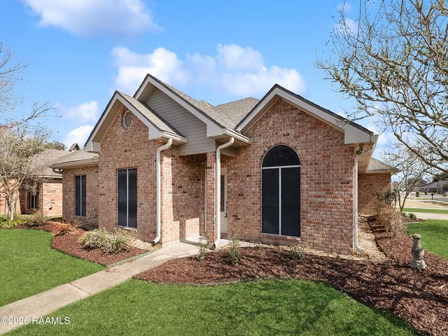 100 Bull Run Circle, Broussard, LA 70518