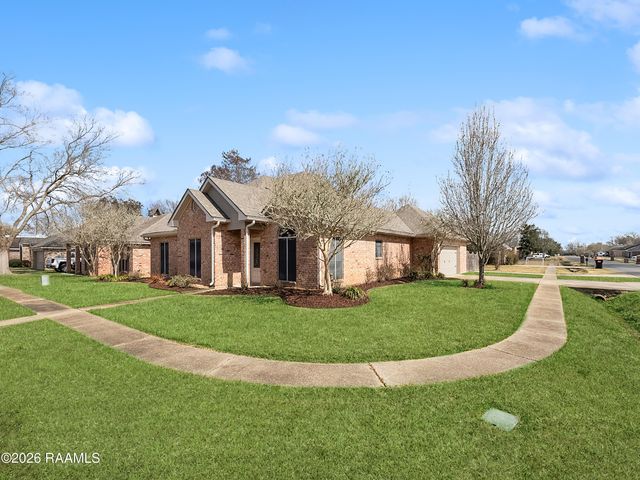 100 Bull Run Circle, Broussard, LA 70518
