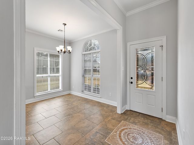 100 Bull Run Circle, Broussard, LA 70518