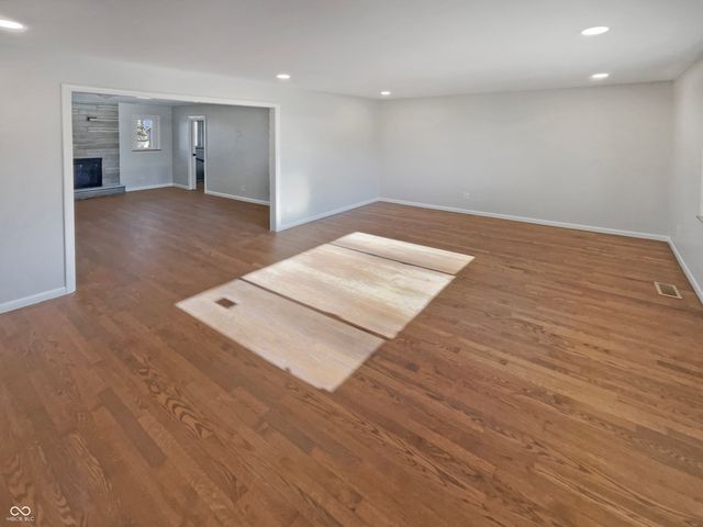 5530 Skyridge Drive, Indianapolis, IN 46250