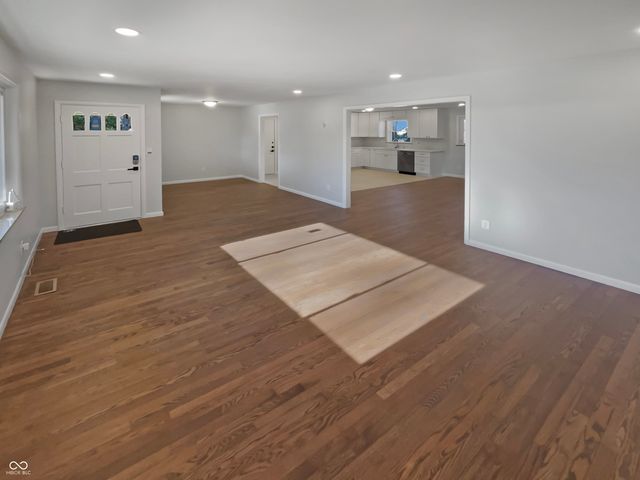 5530 Skyridge Drive, Indianapolis, IN 46250