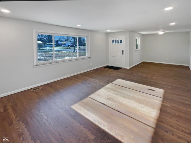 5530 Skyridge Drive, Indianapolis, IN 46250