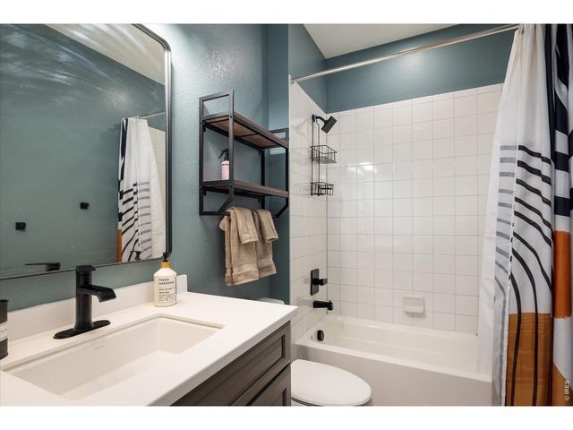 5311 Routt Ct, Arvada, CO 80002