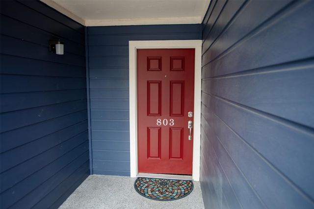 18515 Egret Bay Boulevard 803, Houston, TX 77058