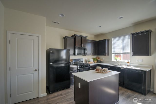 18936 112th Avenue Ct E, Puyallup, WA 98374