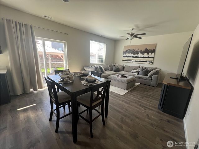 18936 112th Avenue Ct E, Puyallup, WA 98374