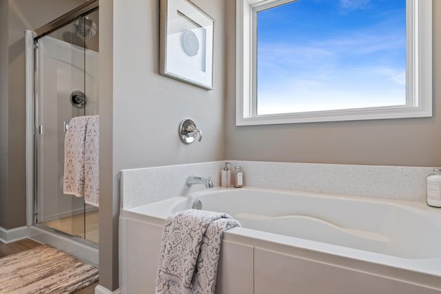 8933 Periwinkle Boulevard, Woodbury, MN 55129