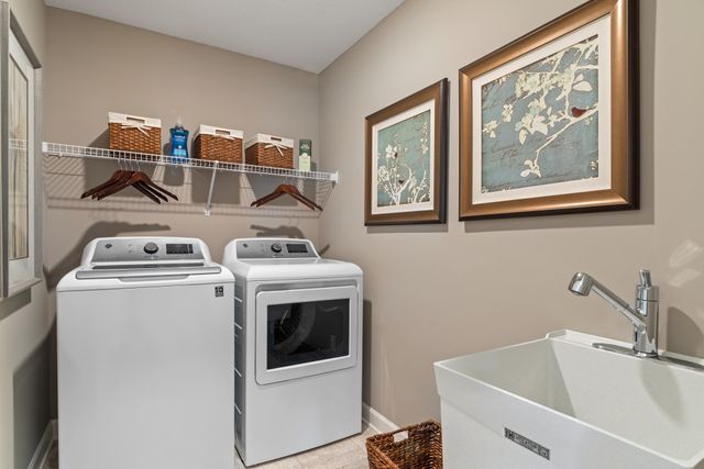 8933 Periwinkle Boulevard, Woodbury, MN 55129