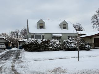266 W Fremont Avenue, Elmhurst, IL 60126