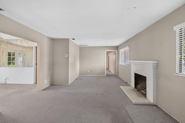 1220 Palm Ave, Roseville, CA 95661