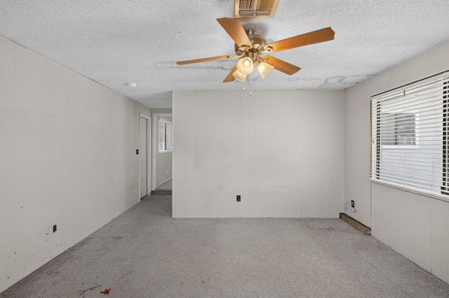 1220 Palm Ave, Roseville, CA 95661