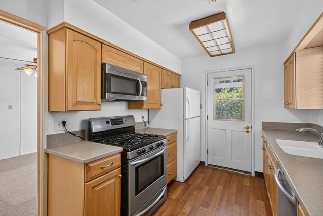 1220 Palm Ave, Roseville, CA 95661