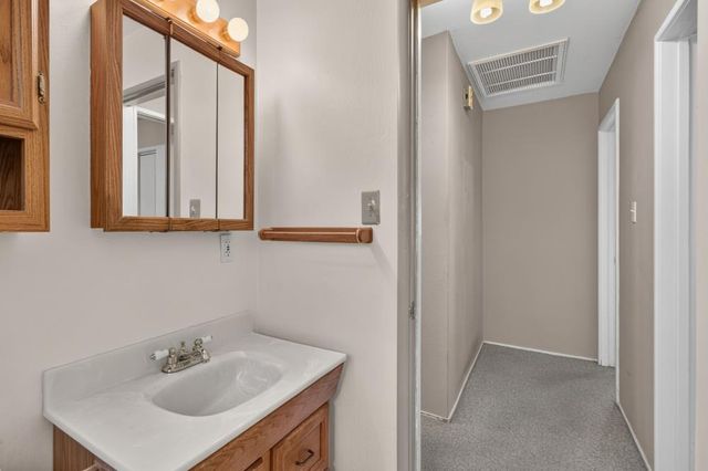 1220 Palm Ave, Roseville, CA 95661