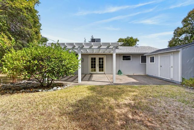 1220 Palm Ave, Roseville, CA 95661