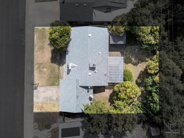 1220 Palm Ave, Roseville, CA 95661