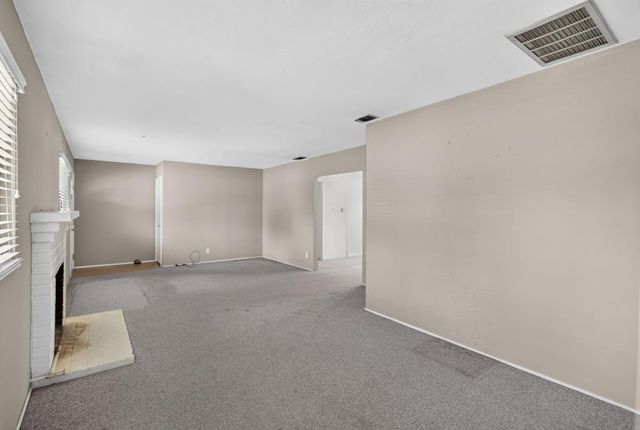 1220 Palm Ave, Roseville, CA 95661
