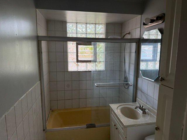 4424 N Natchez Avenue, Harwood Heights, IL 60706