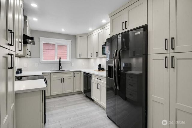 13427 5th Avenue SW, Burien, WA 98146