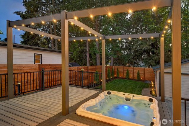 13427 5th Avenue SW, Burien, WA 98146