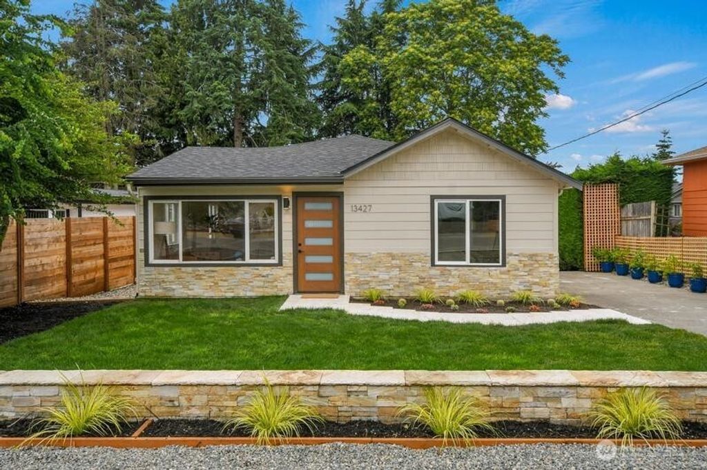 13427 5th Avenue SW, Burien, WA 98146
