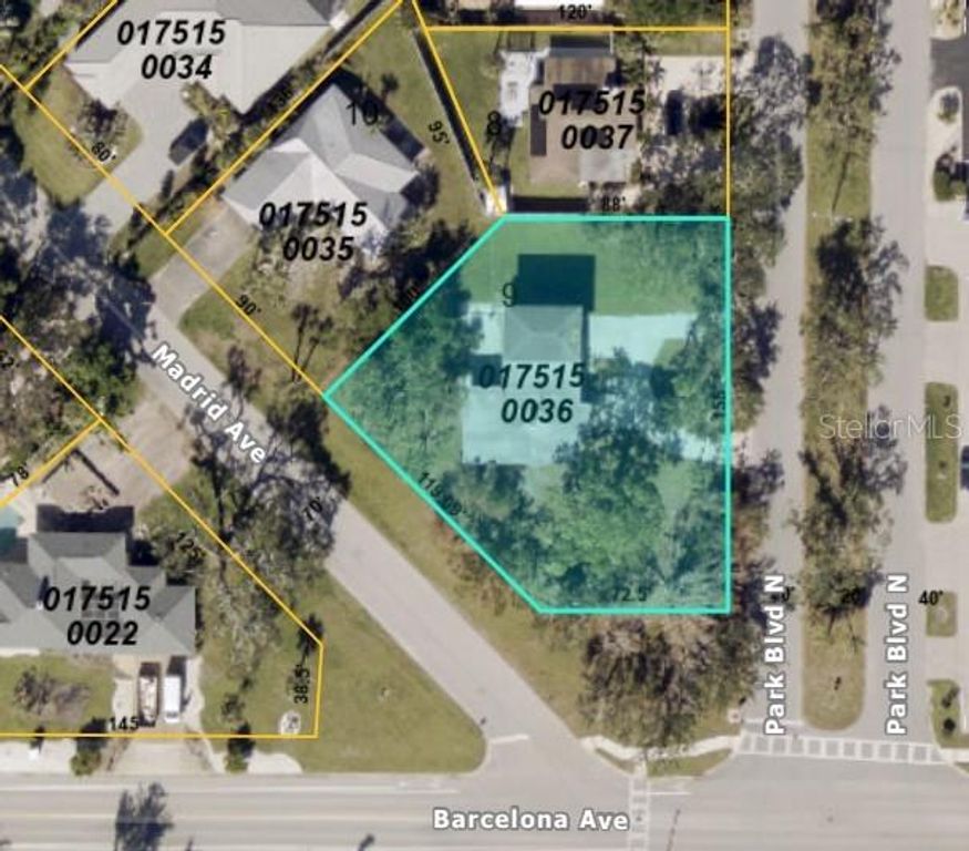 Image 2 of property listing at 201 PARK BOULEVARD N, Venice, FL 34285