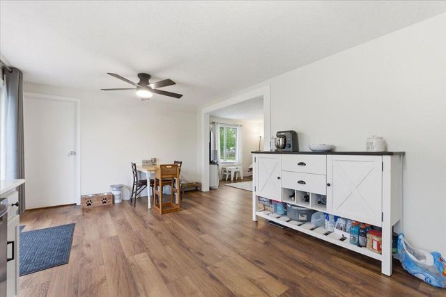 4048 AVENUE E, Council Bluffs, IA 51501