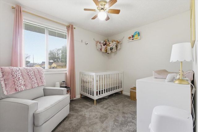 4048 AVENUE E, Council Bluffs, IA 51501